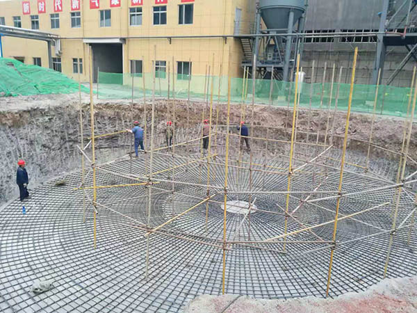 85米混凝土烟囱滑模新建
