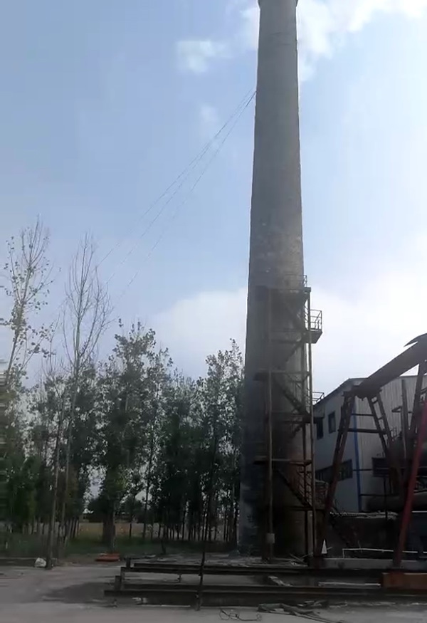 裂缝砖烟囱拆除